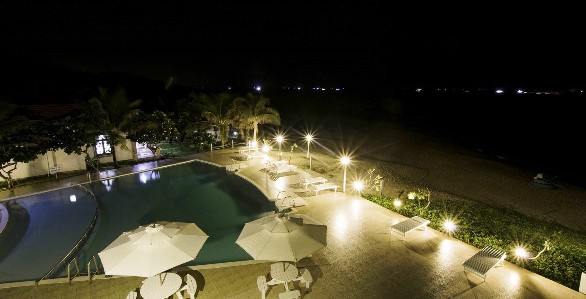 Peaceful Resort Phan Thiết Buitenkant foto